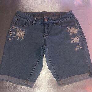Embroidered Denim Women's Shorts (NWOT)